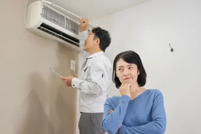 エアコンのゴキブリ駆除を業者に依頼するか判断する基準は?