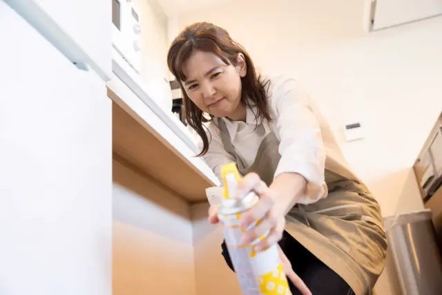 ゴキブリ駆除は自分でやるべき？業者に頼むメリット